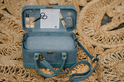 della Q Maker's Train Case - Teal