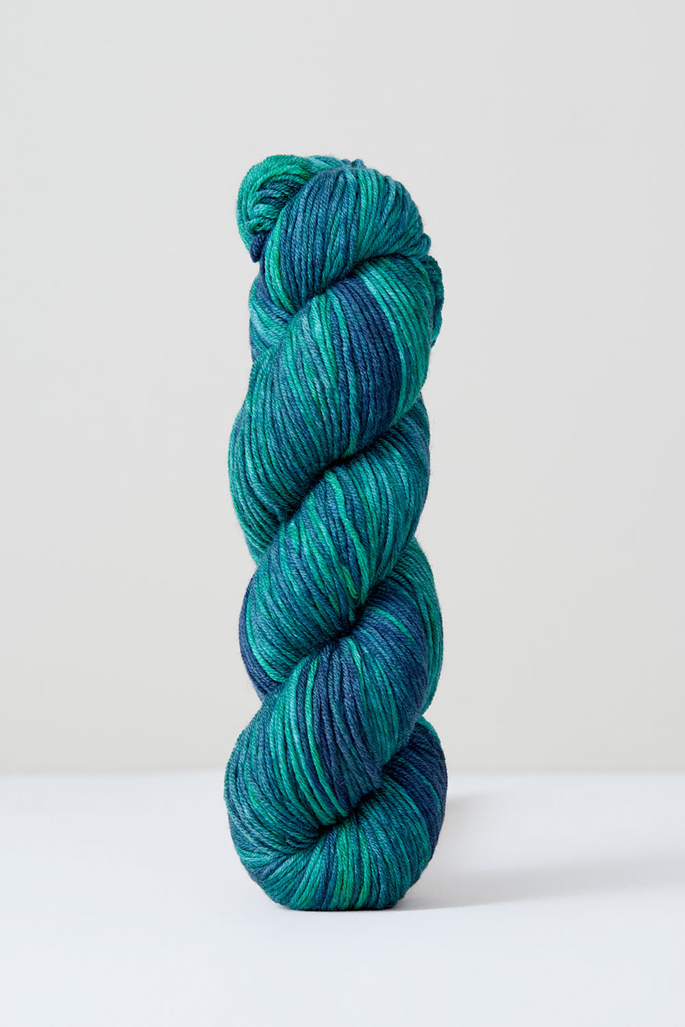 Urth Yarns Monokrom DK