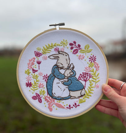 Beatrix Potter - Kit de broderie Mme Rabbit et Peter